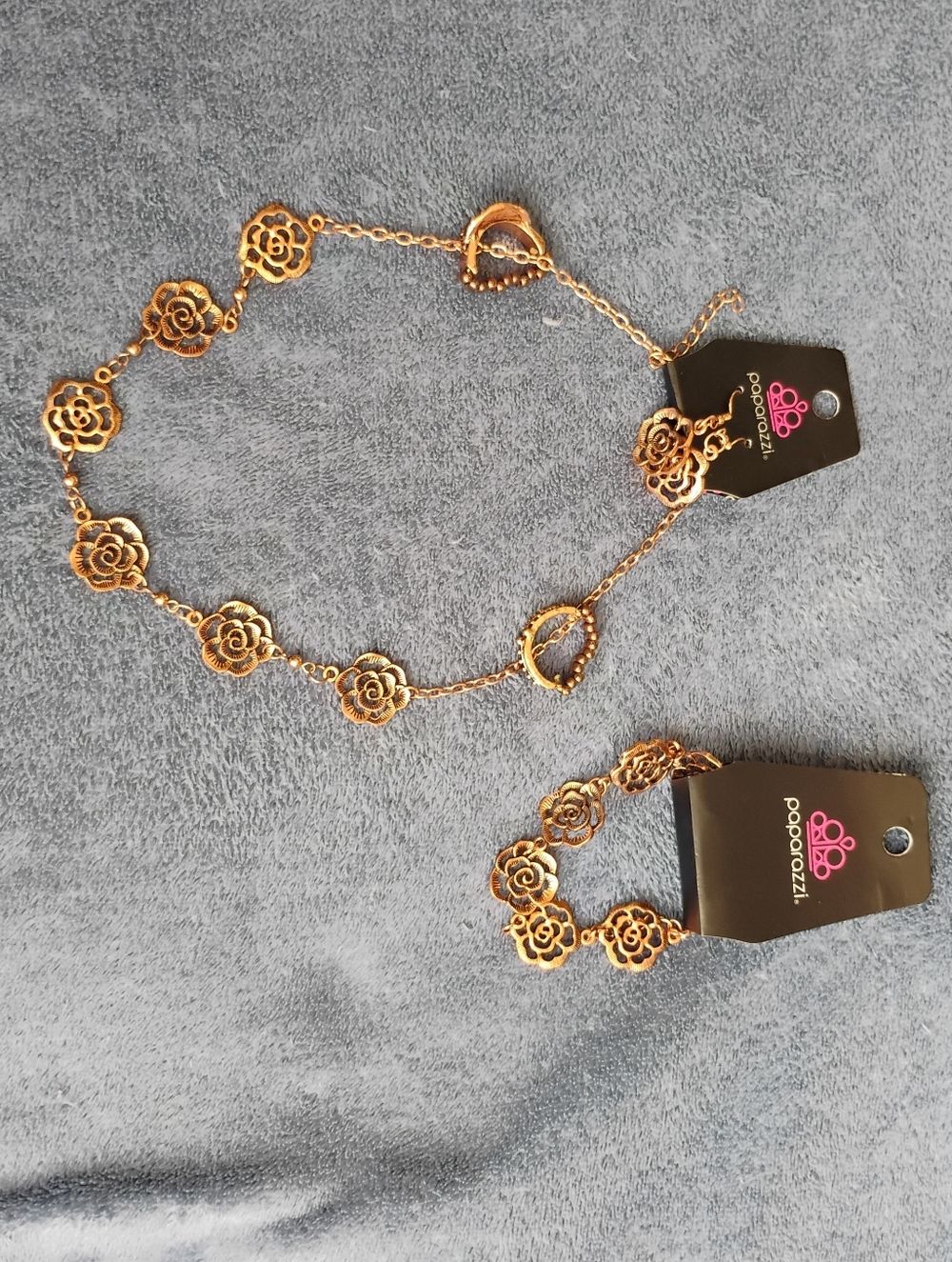 paparazzi Gold Floral Link Necklace and Bracelet Set